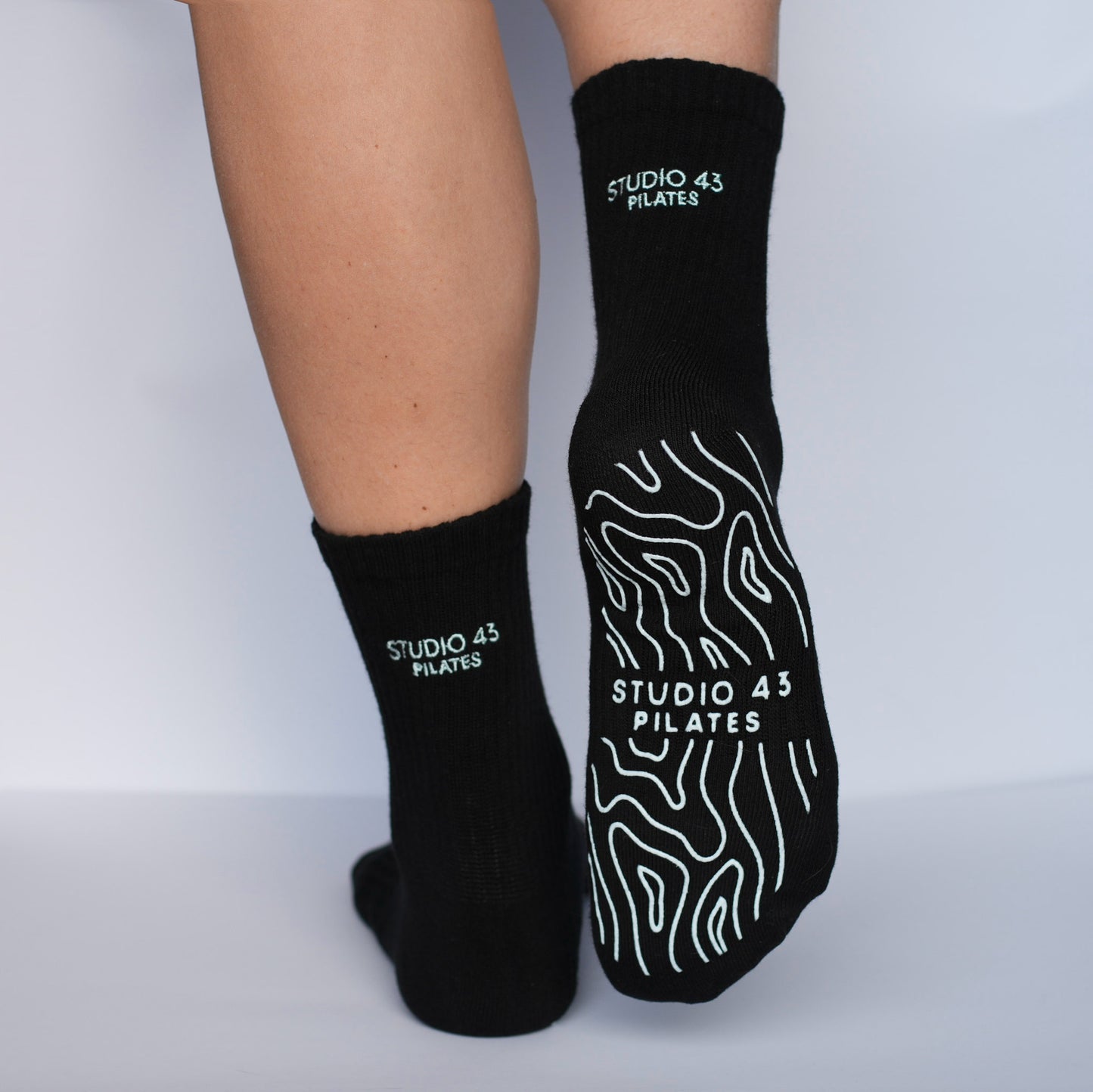 MUSTAD PILATESE SOKID