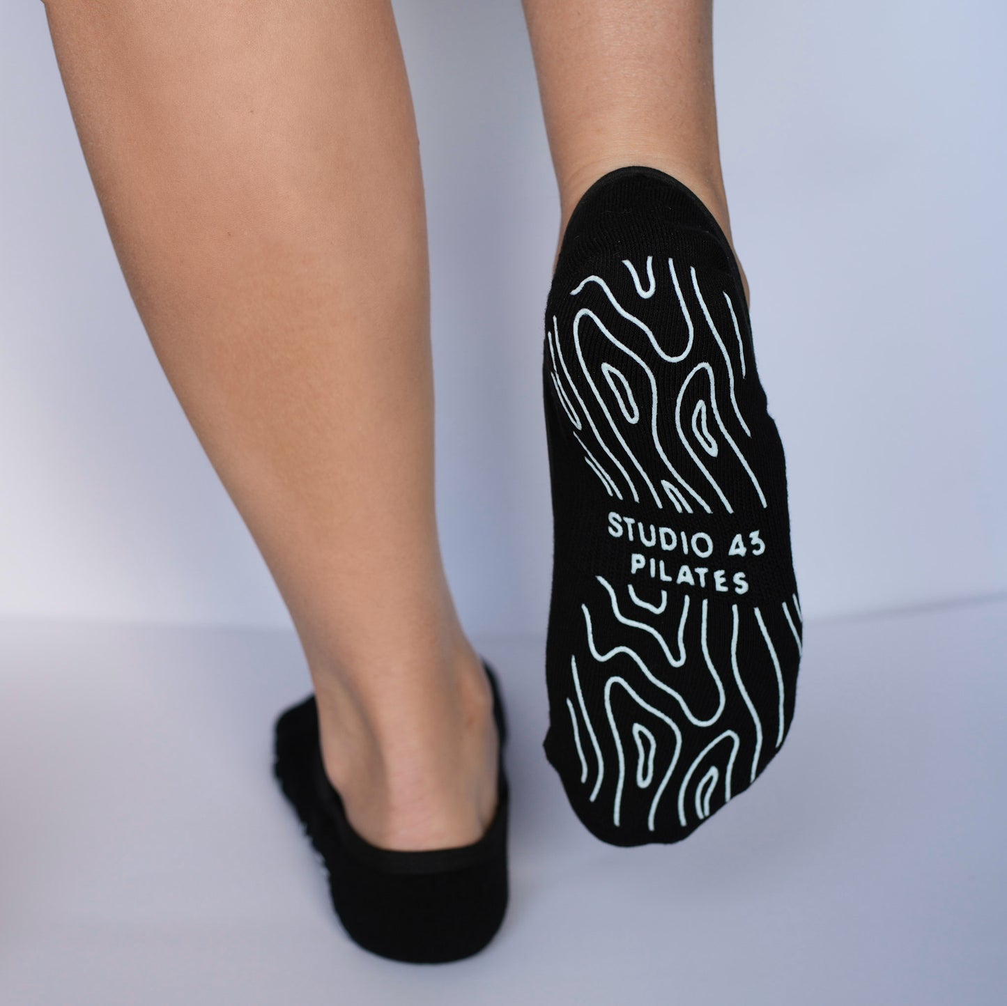 MUSTAD PILATESE SOKID